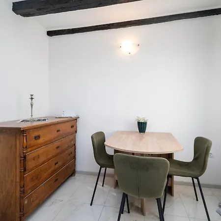 公寓 With Parking Space Nin, Zadar - 22265